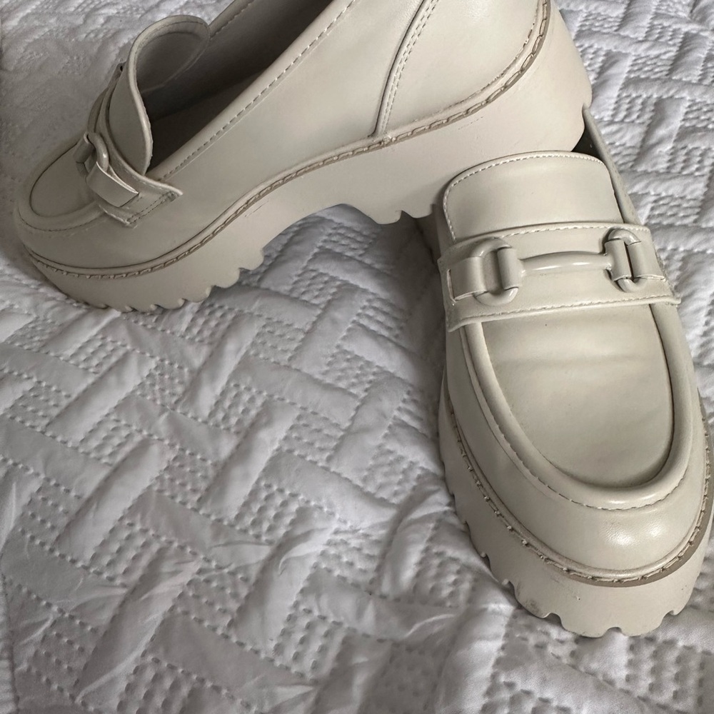 Steve Madden Cream Heeled Loafers